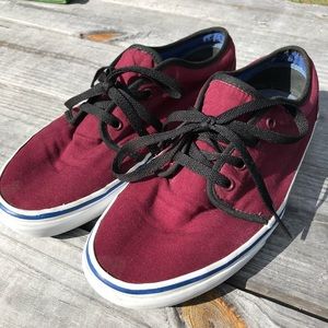 Vans Burgundy Blue Shoes sneakers EUC!!